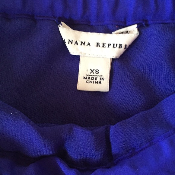 Banana Republic royal blue pleated skirt - Picture 2 of 3